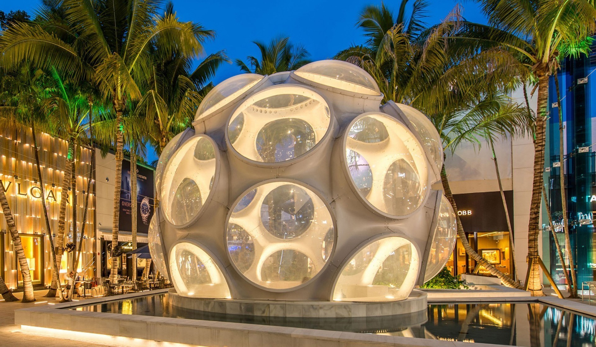 Public Art Tour in the Miami Design District - Luxury Guide USA